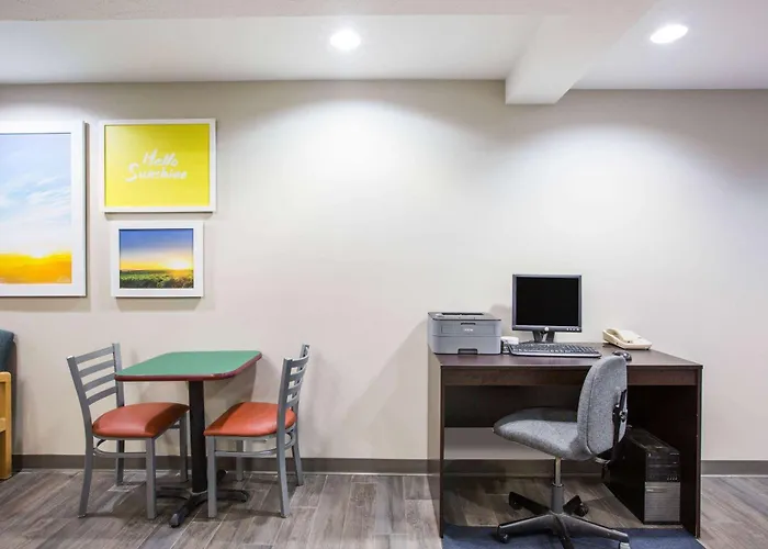 Days Inn By Wyndham Hays